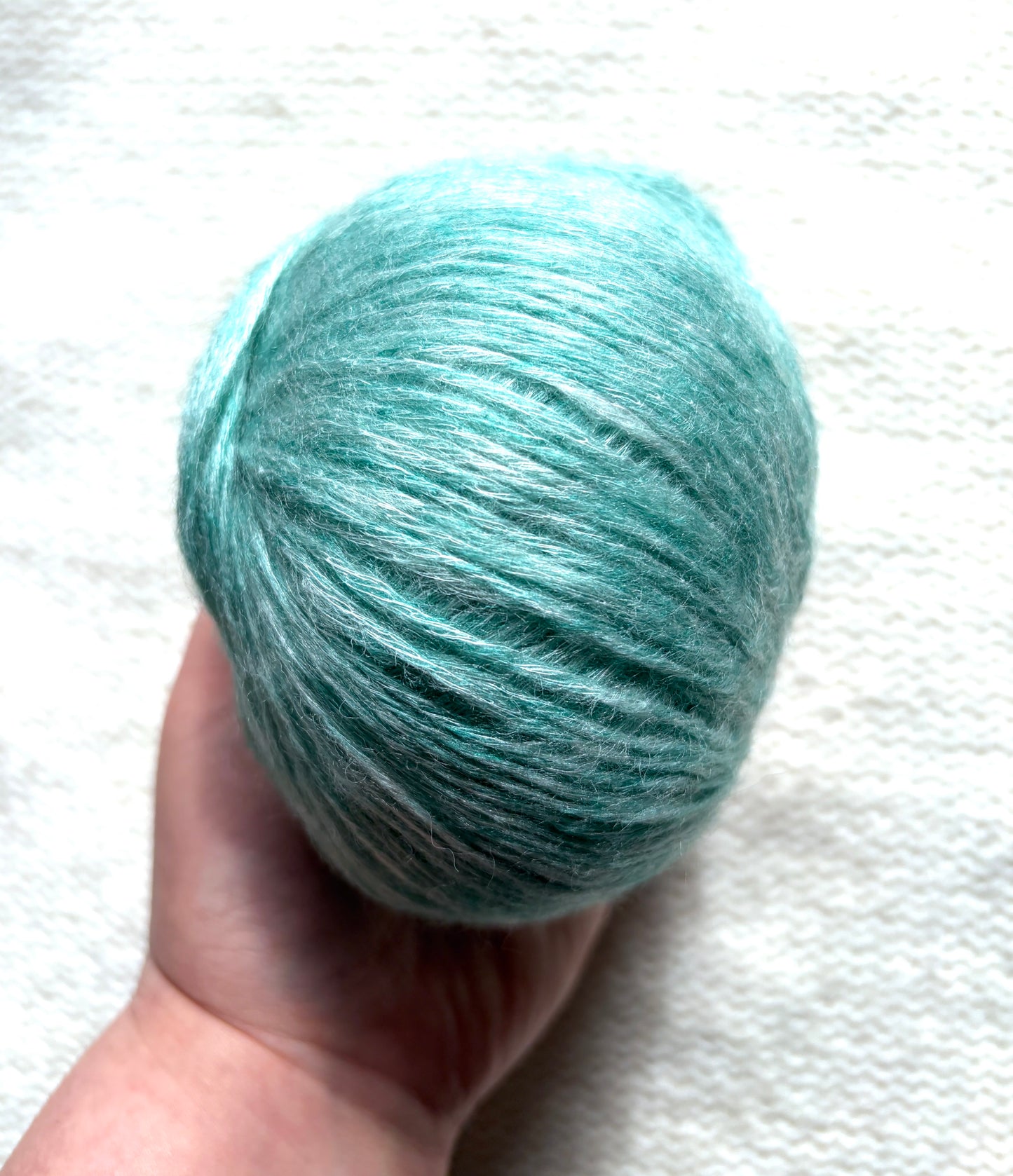 3 balls x 50g 90% Cashmere yarn : Cashmere + Bamboo fiber : 11 Seafoam Green