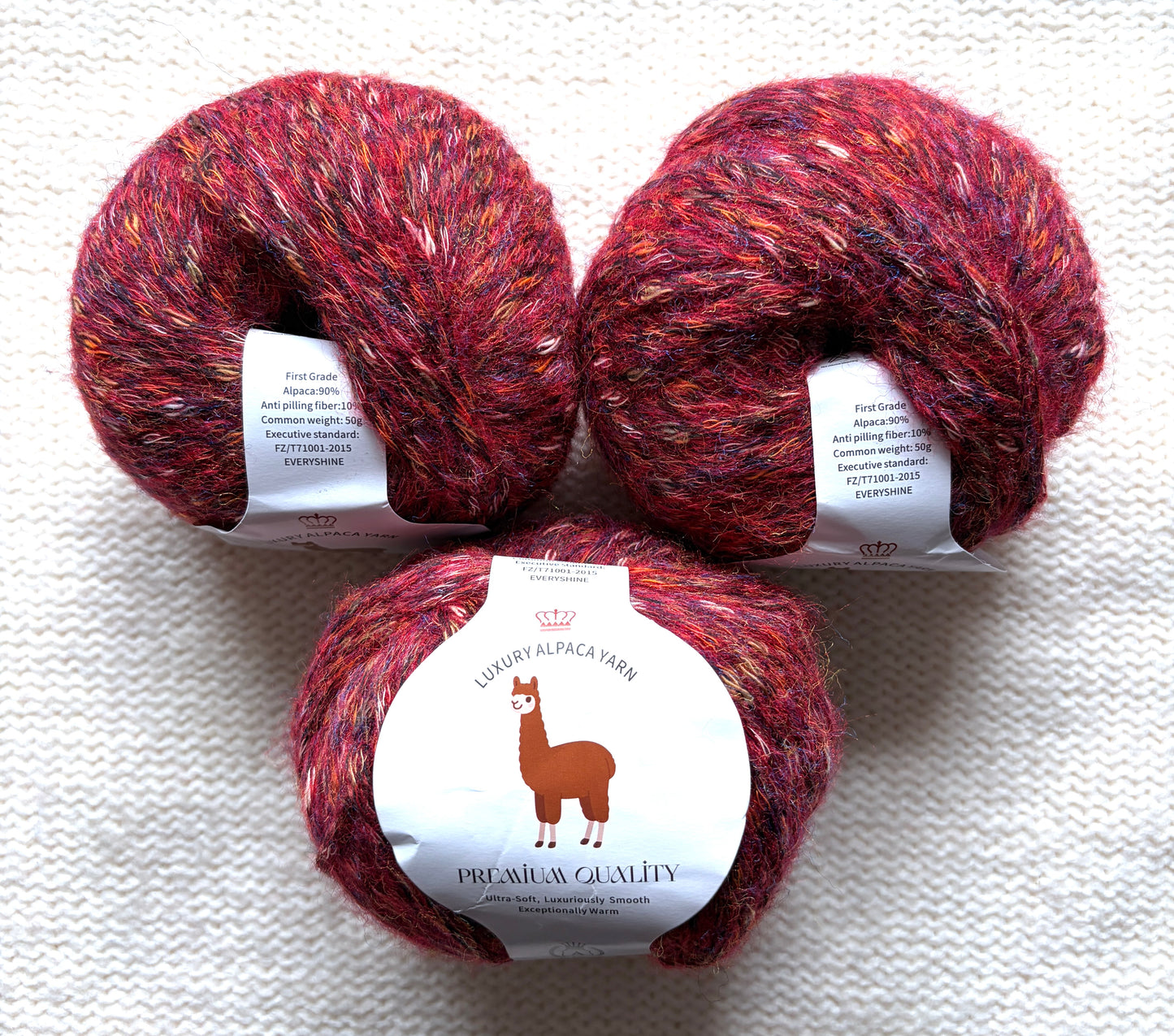 3 balls x 50g Alpaca yarn : 90% Alpaca + 10% Anti Pilling Fiber : 12 Cherry Red