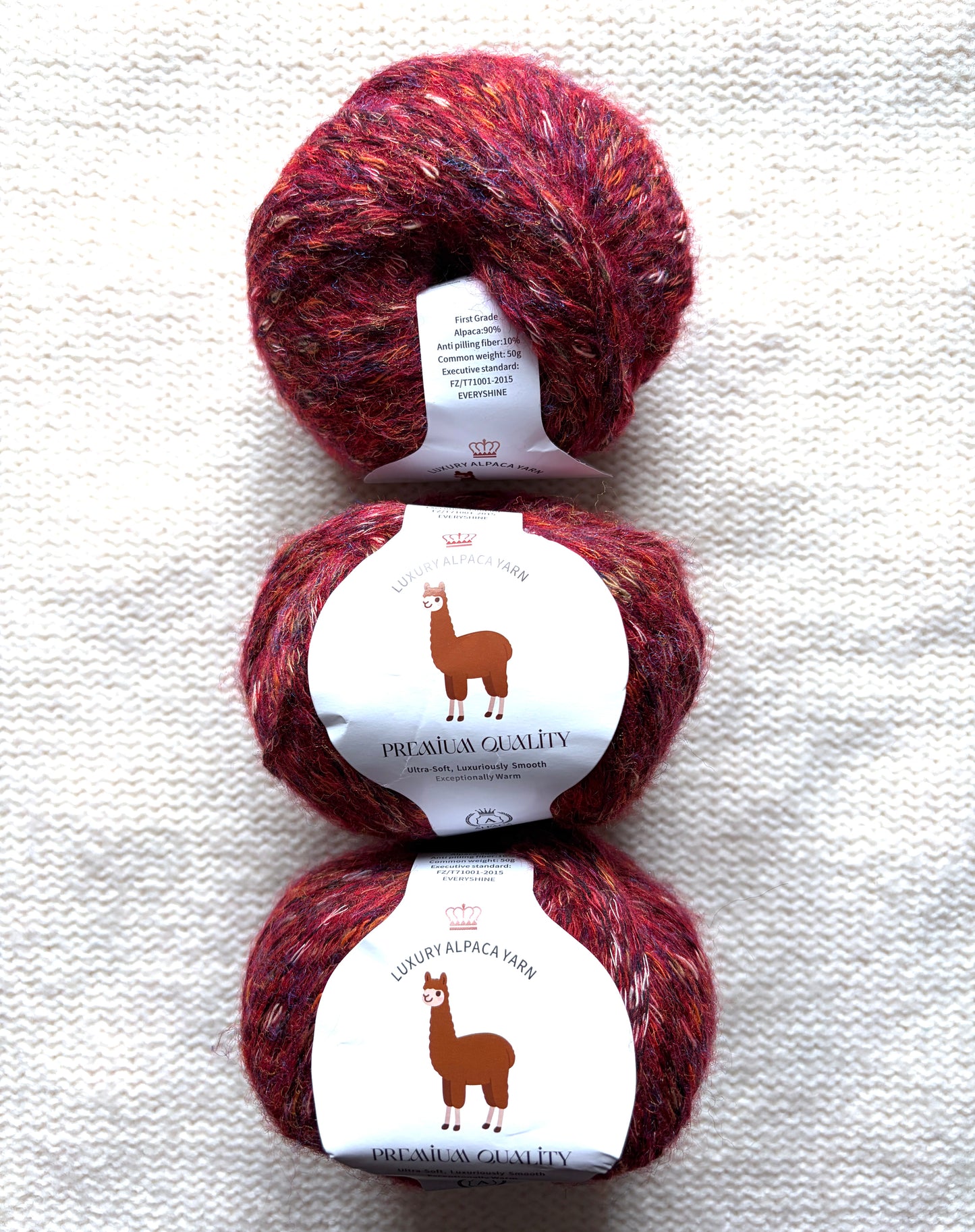 3 balls x 50g Alpaca yarn : 90% Alpaca + 10% Anti Pilling Fiber : 12 Cherry Red