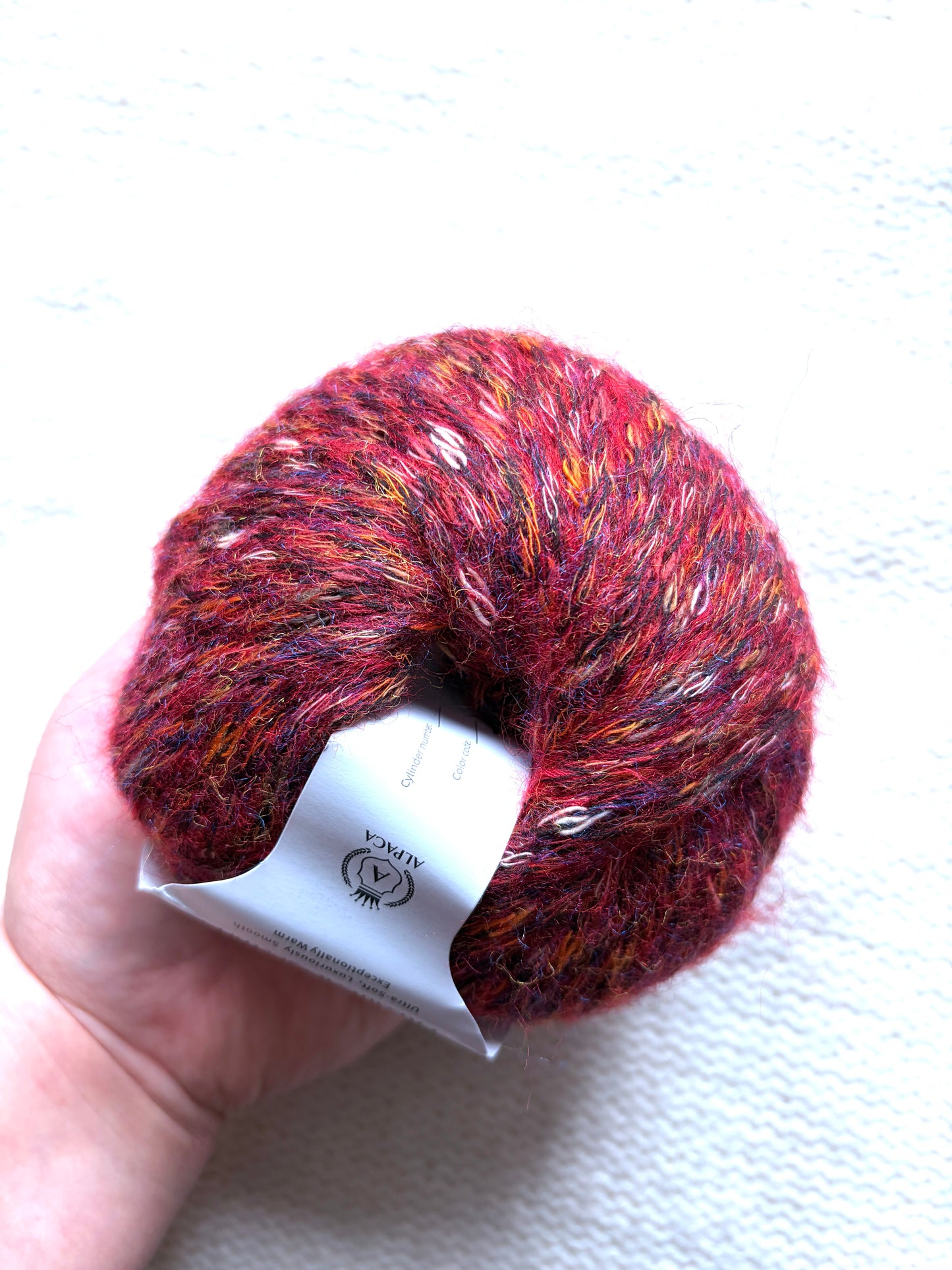 3 balls x 50g Alpaca yarn : 90% Alpaca + 10% Anti Pilling Fiber : 12 Cherry Red