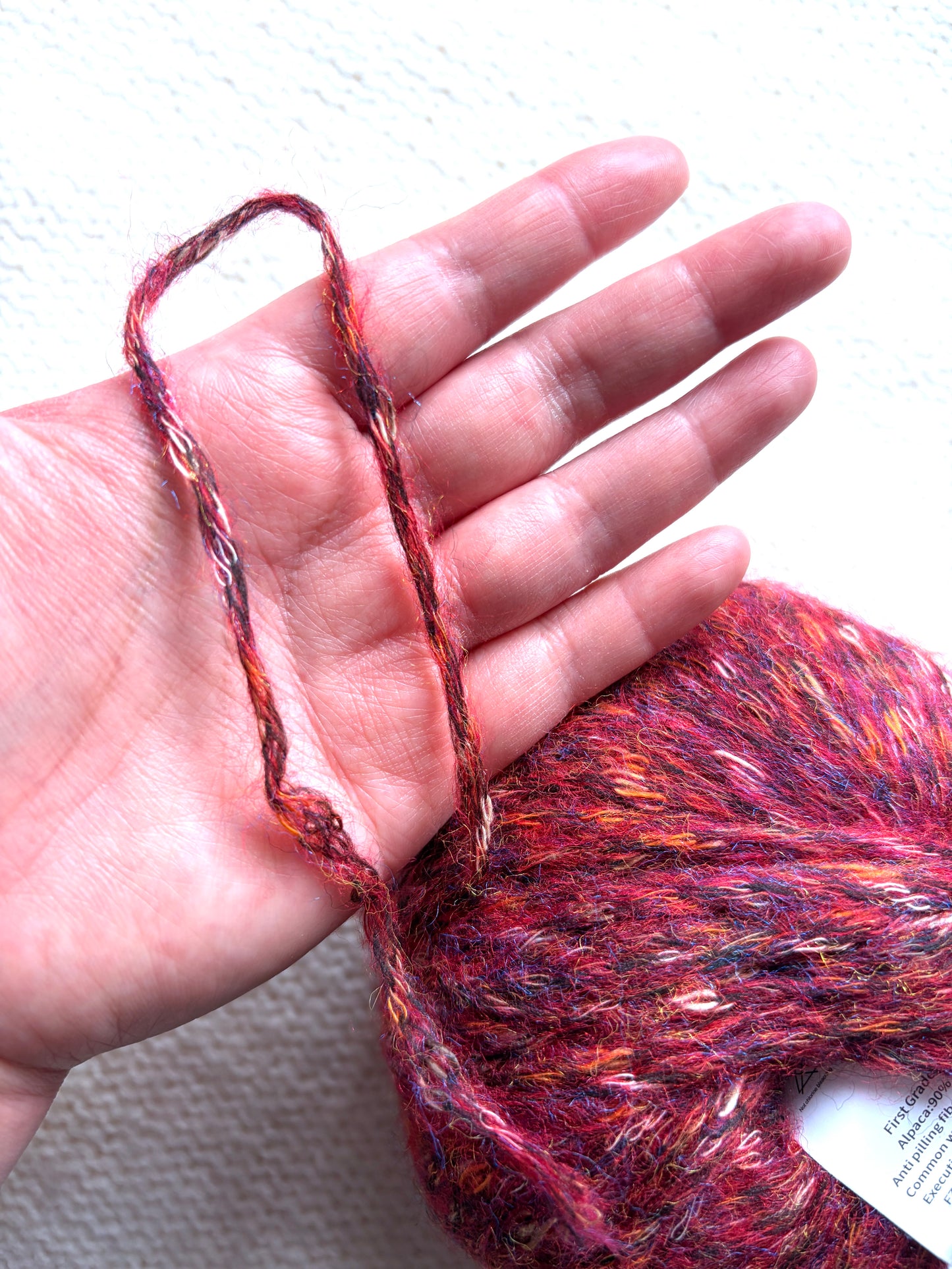 3 balls x 50g Alpaca yarn : 90% Alpaca + 10% Anti Pilling Fiber : 12 Cherry Red