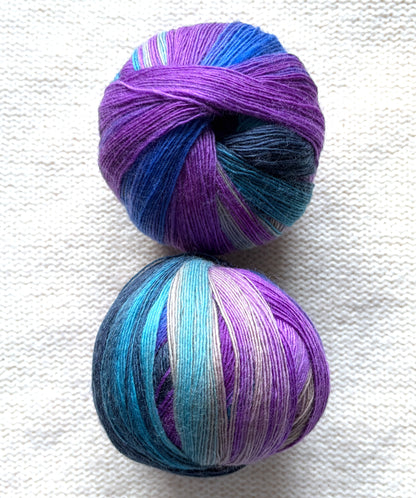 2 balls x 100g Gradient Wool Blend yarn : 70% Wool + Polyester : 11 Mystic Night