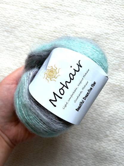 4 balls x 25g Cashmere Mohair yarn : Mohair + Wool + Cashmere + Nylon : Colour 17