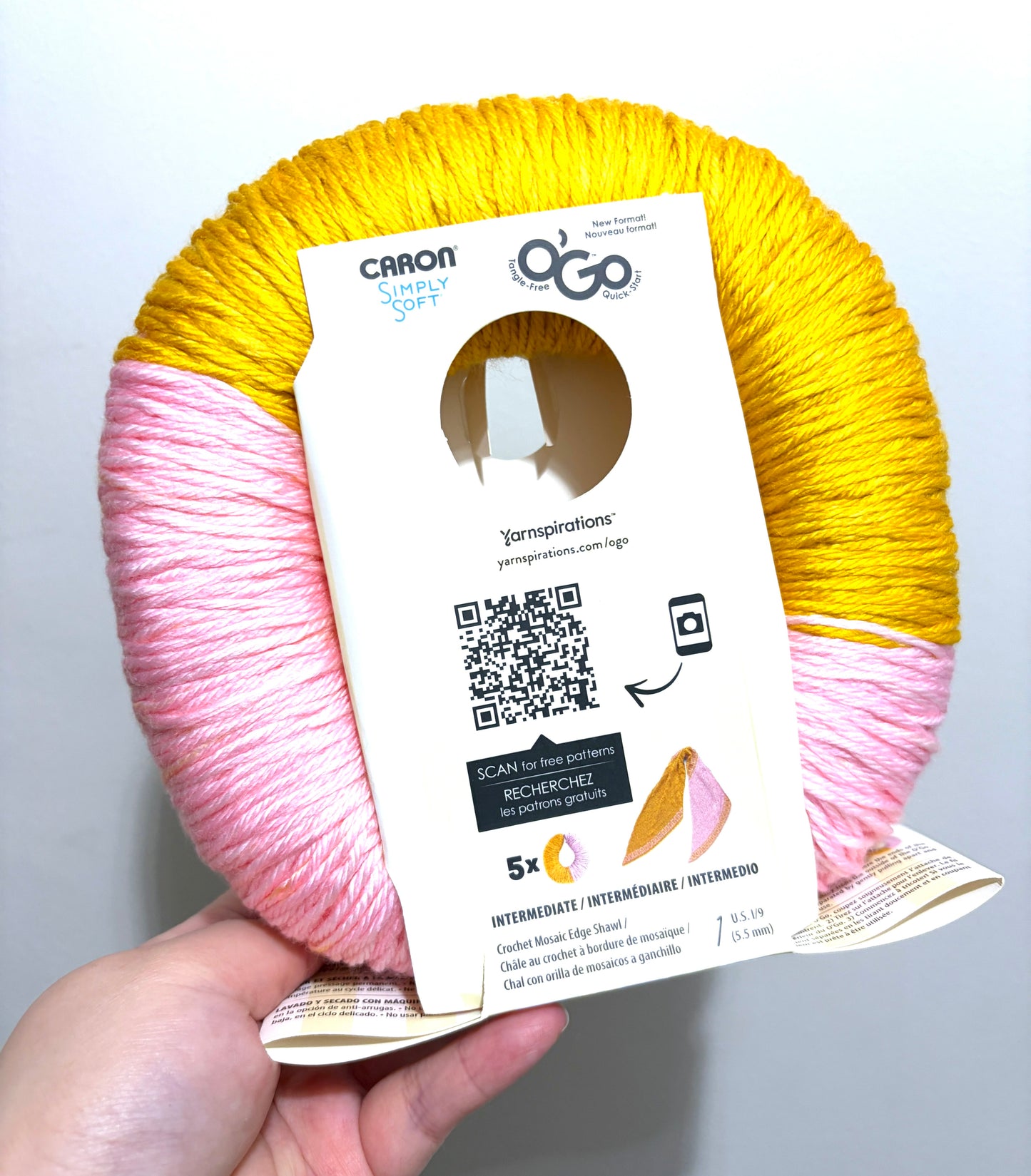 141g CARON Simply Soft O’GO : Soft Pink / Gold  00% Acrylic