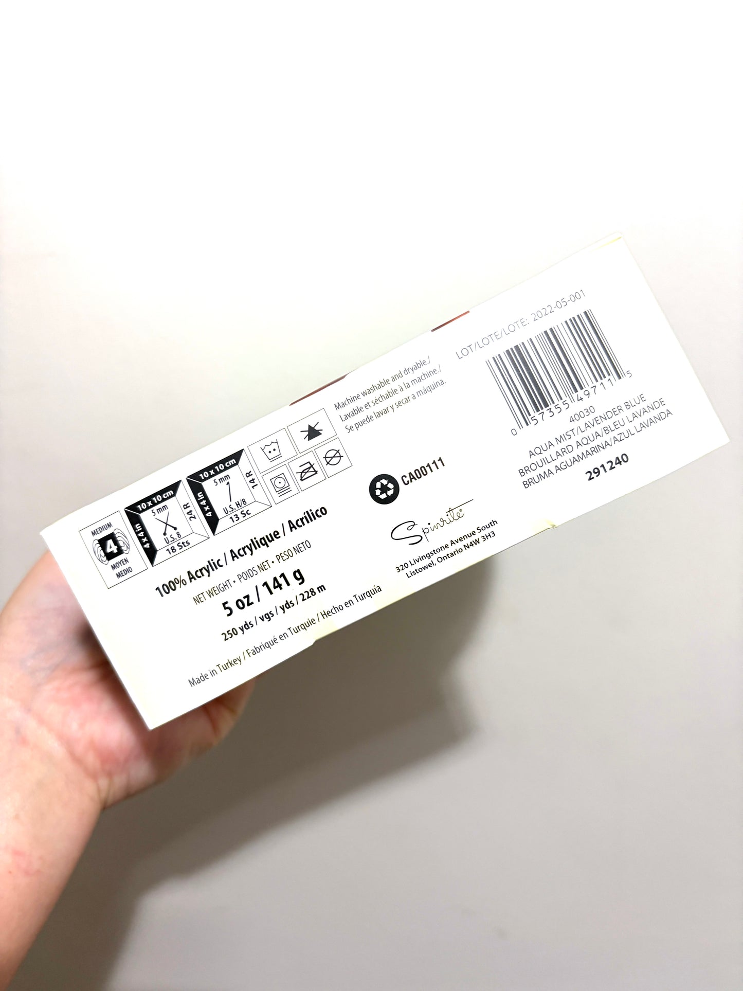 141g CARON Simply Soft O’GO : Aqua Mist / Lavender Blue  100% Acrylic