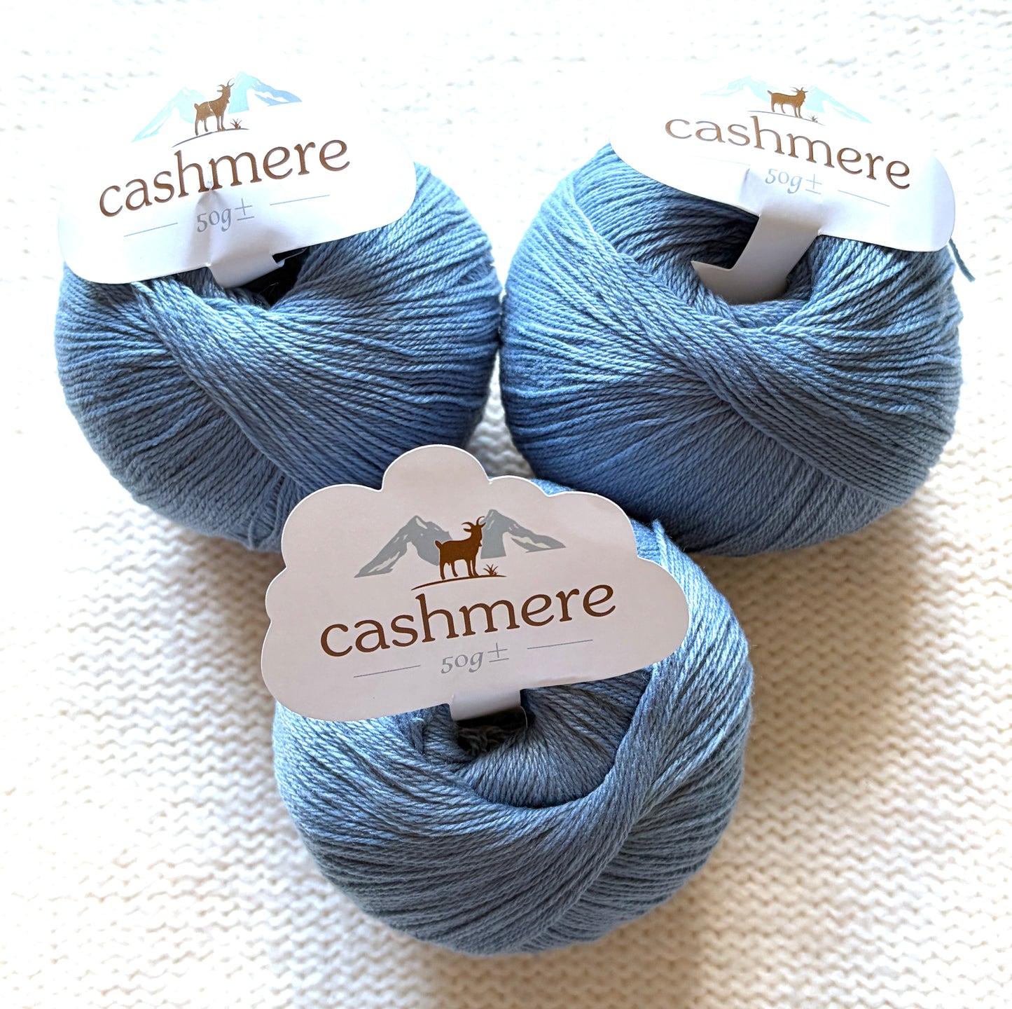 3 balls x 50g Cashmere yarn : 100% Cashmere : 10 Slate Blue
