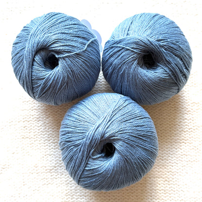 3 balls x 50g Cashmere yarn : 100% Cashmere : 10 Slate Blue