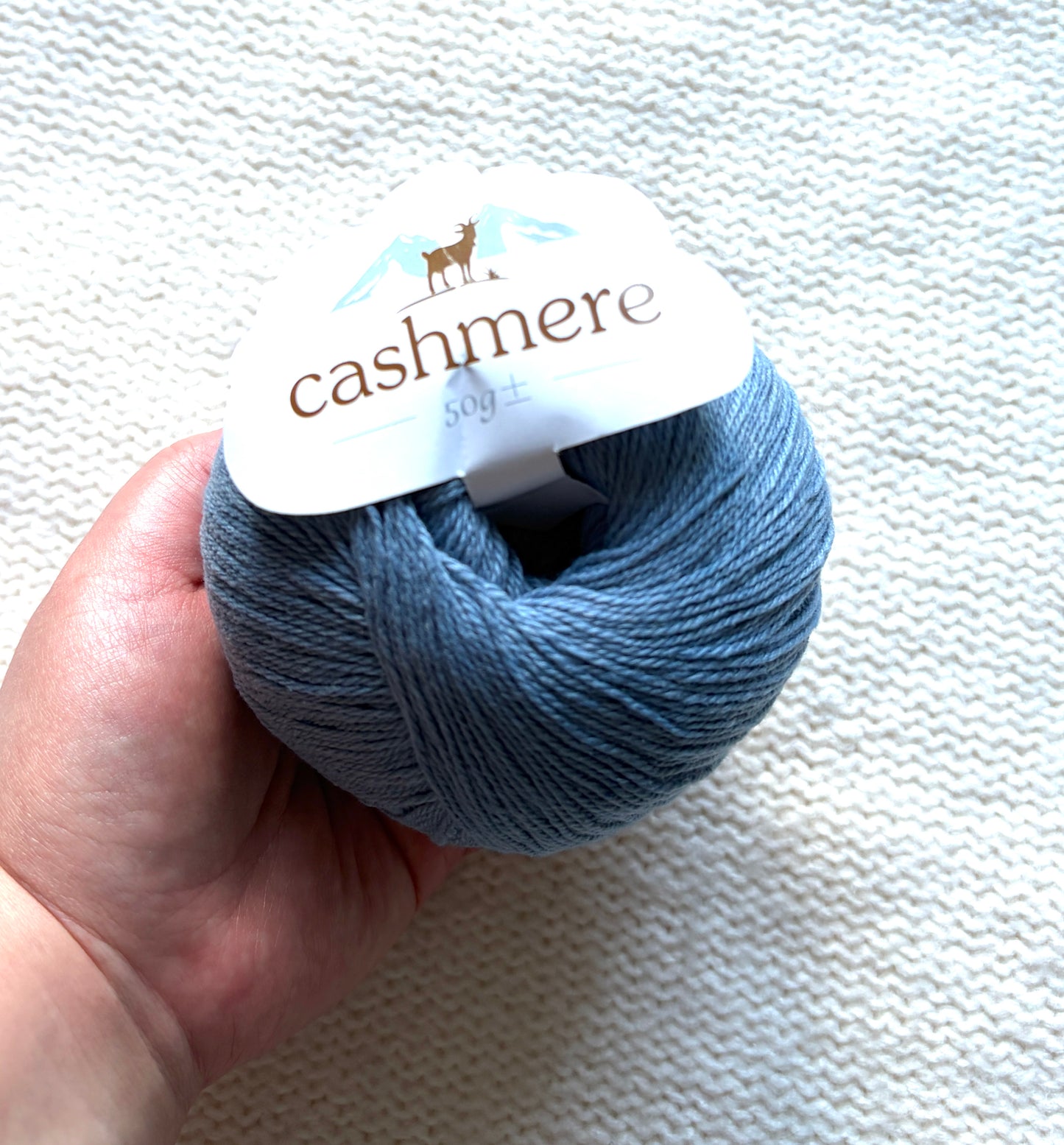 3 balls x 50g Cashmere yarn : 100% Cashmere : 10 Slate Blue