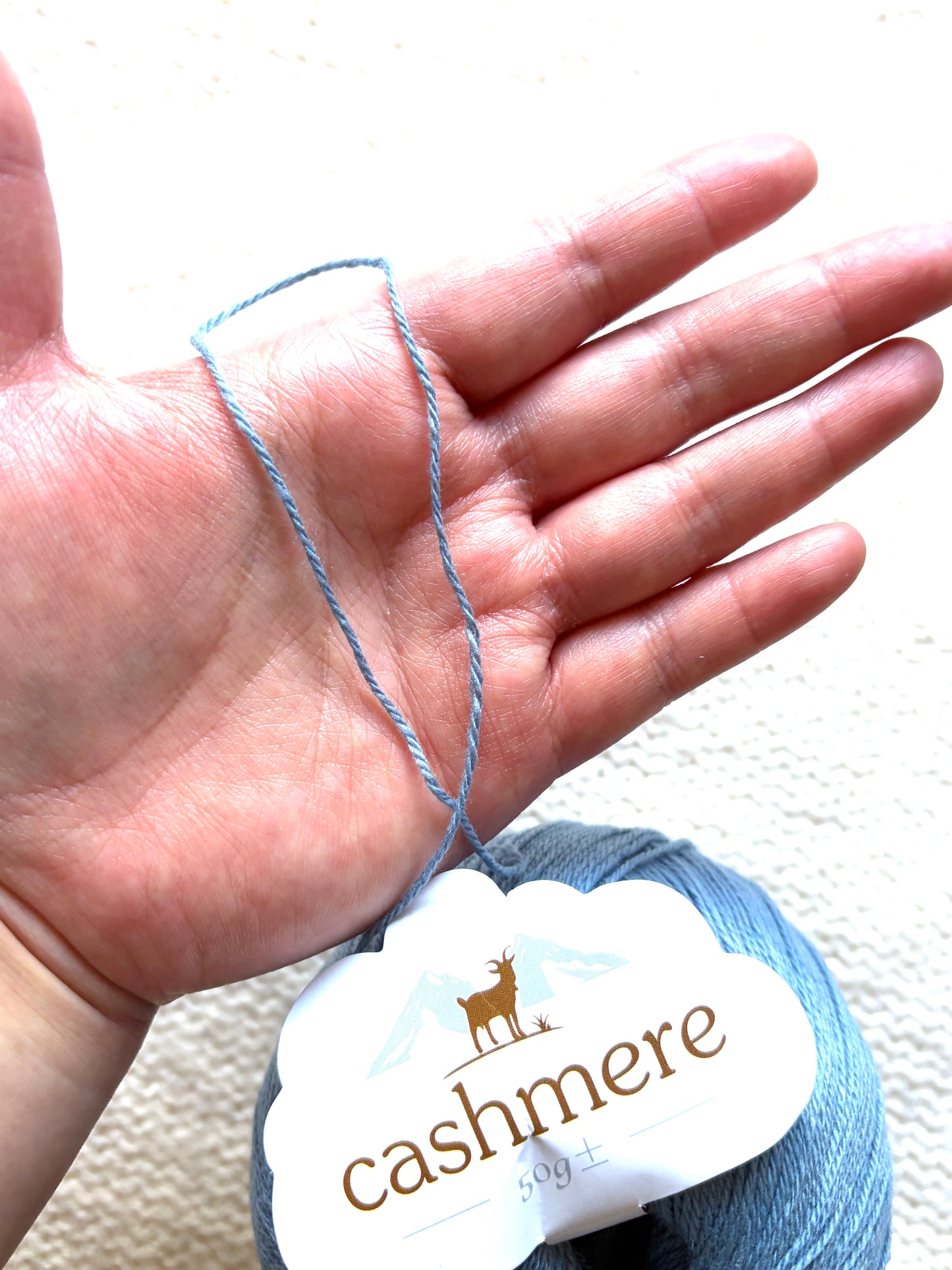 3 balls x 50g Cashmere yarn : 100% Cashmere : 10 Slate Blue