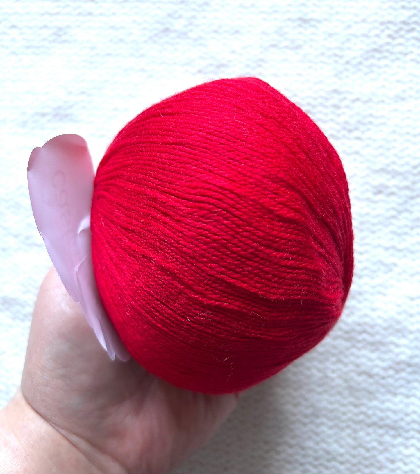 3 balls x 50g Cashmere yarn : 100% Cashmere : 06 Bright Red