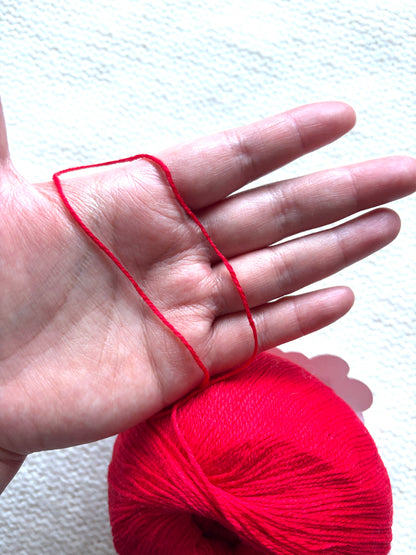 3 balls x 50g Cashmere yarn : 100% Cashmere : 06 Bright Red