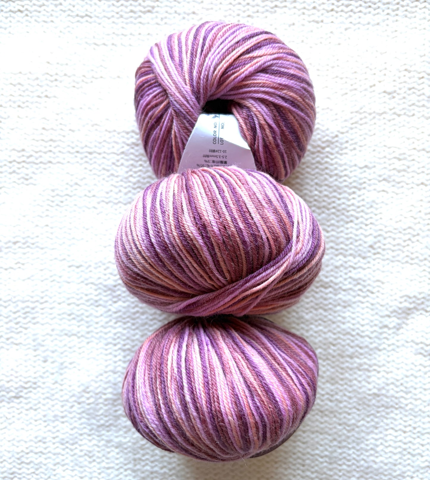 3 balls x 50g Fancy Wool Blend  yarn : 95% Wool : Colour 15 Berry Twist