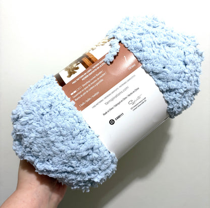 4 balls x 250g Bernat Sheepy Super Chunky Yarn : Baa Baa Blue