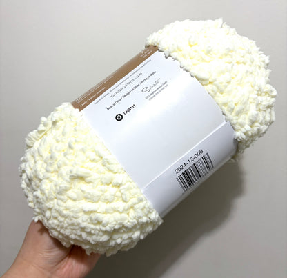 4 balls x 250g Bernat Sheepy Super Chunky Yarn : Cotton Tail