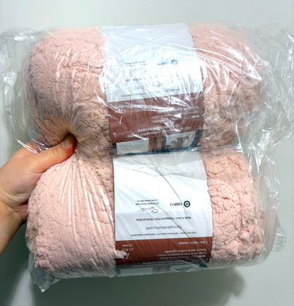 4 balls x 250g Bernat Sheepy Super Chunky Yarn : Plush Pink