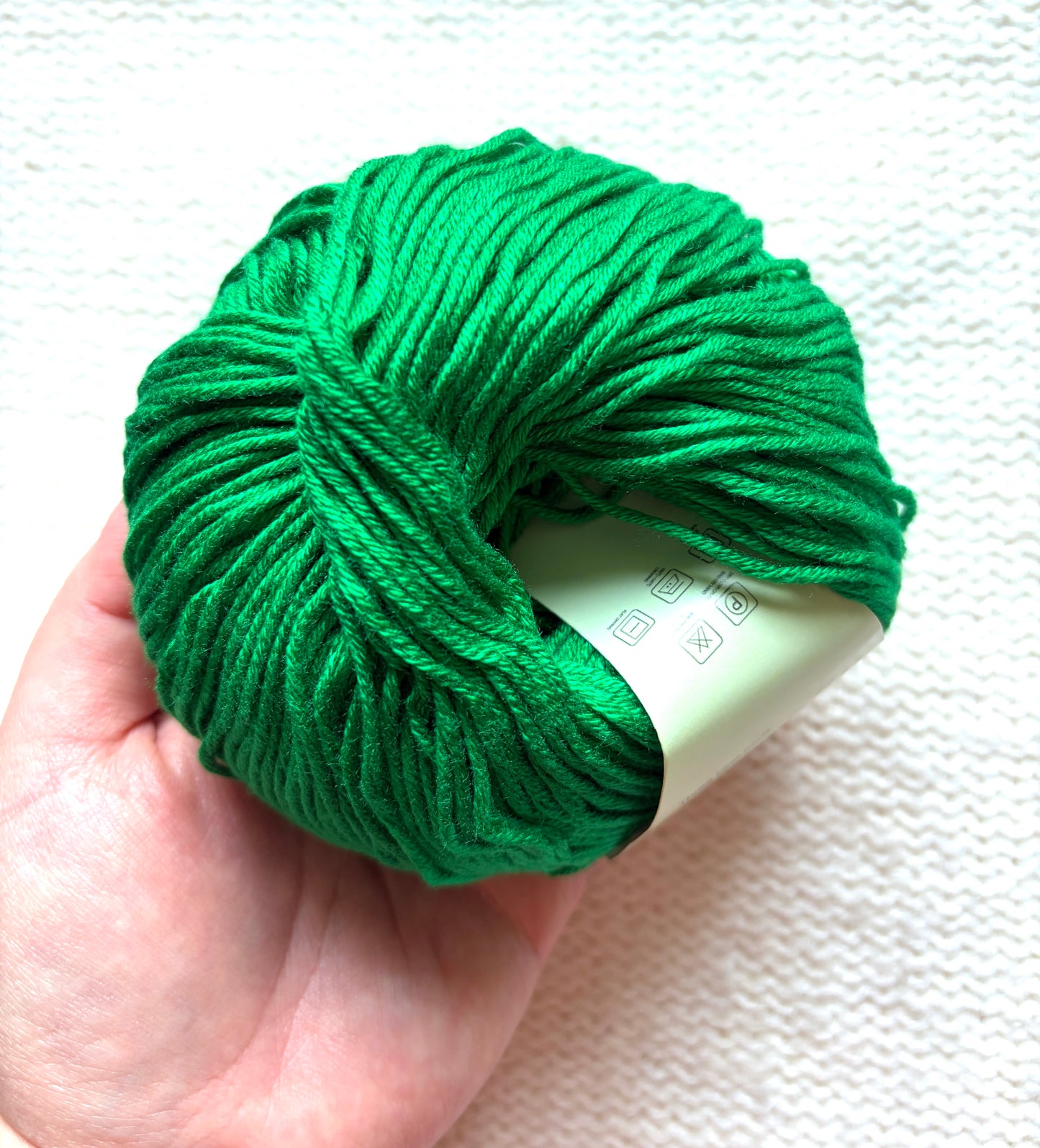 5 balls x 50g Cashmere Silk yarn : Cashmere + Silk + Bamboo fiber : 30 Bright Green