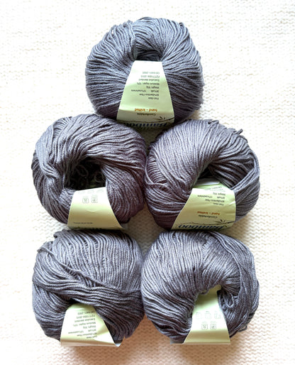 5 balls x 50g Cashmere Silk yarn : Cashmere + Silk + Bamboo fiber : 26 Graphite Grey