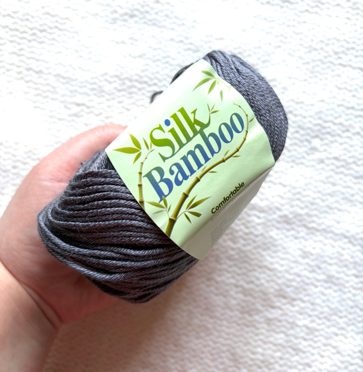 5 balls x 50g Cashmere Silk yarn : Cashmere + Silk + Bamboo fiber : 26 Graphite Grey