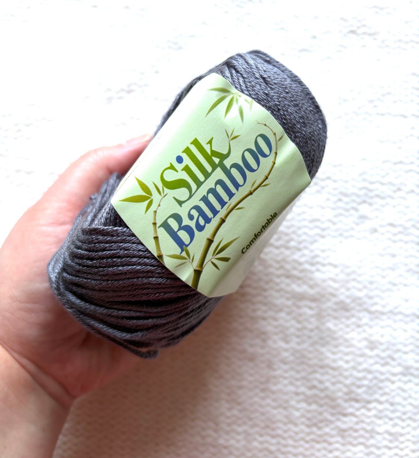 5 balls x 50g Cashmere Silk yarn : Cashmere + Silk + Bamboo fiber : 26 Graphite Grey