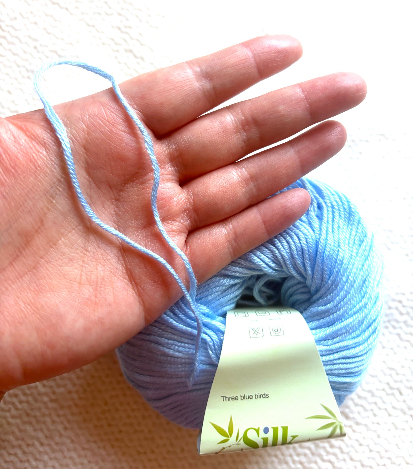 5 balls x 50g Cashmere Silk yarn : Cashmere + Silk + Bamboo fiber : 10 Sky Blue