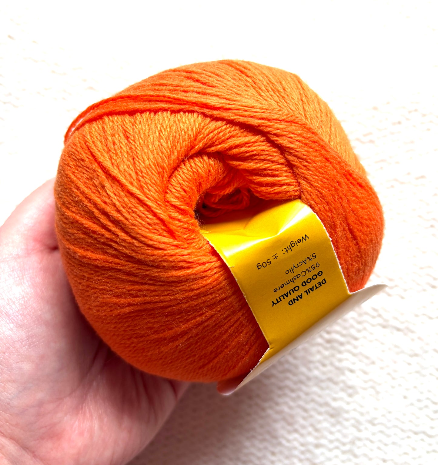 4 balls x 50g Cashmere yarn : 95% Cashmere + 5% Acrylic : 44 Blaze Orange