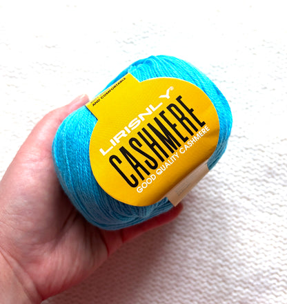 4 balls x 50g Cashmere yarn : 95% Cashmere + 5% Acrylic : 18 Celeste Blue