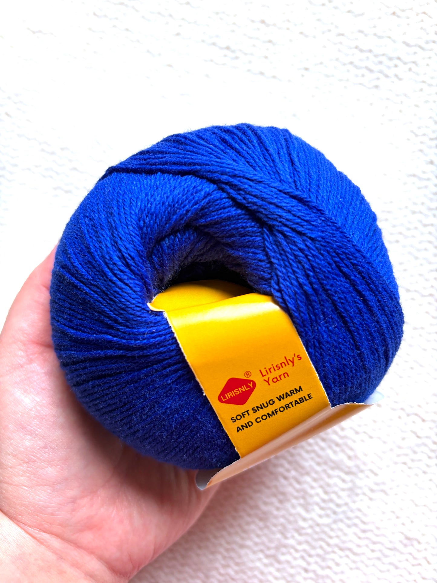 4 balls x 50g Cashmere yarn : 95% Cashmere + 5% Acrylic : 19 Azure blue
