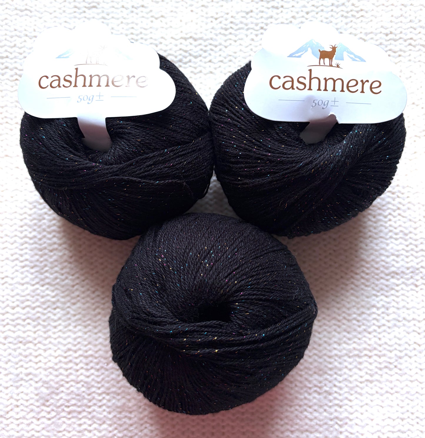 3 balls x 50g Cashmere yarn : 100% Cashmere : 12 Iridescent Black