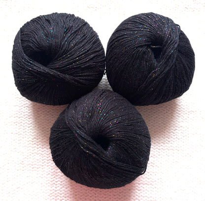 3 balls x 50g Cashmere yarn : 100% Cashmere : 12 Iridescent Black