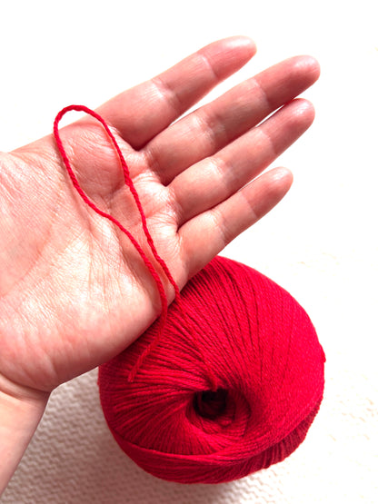 3 balls x 50g Cashmere yarn : 100% Cashmere : 23 Scaelet Red