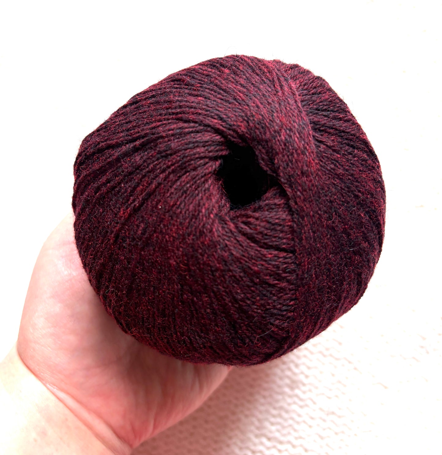 3 balls x 50g Cashmere yarn : 100% Cashmere : 17 Rosewood Red