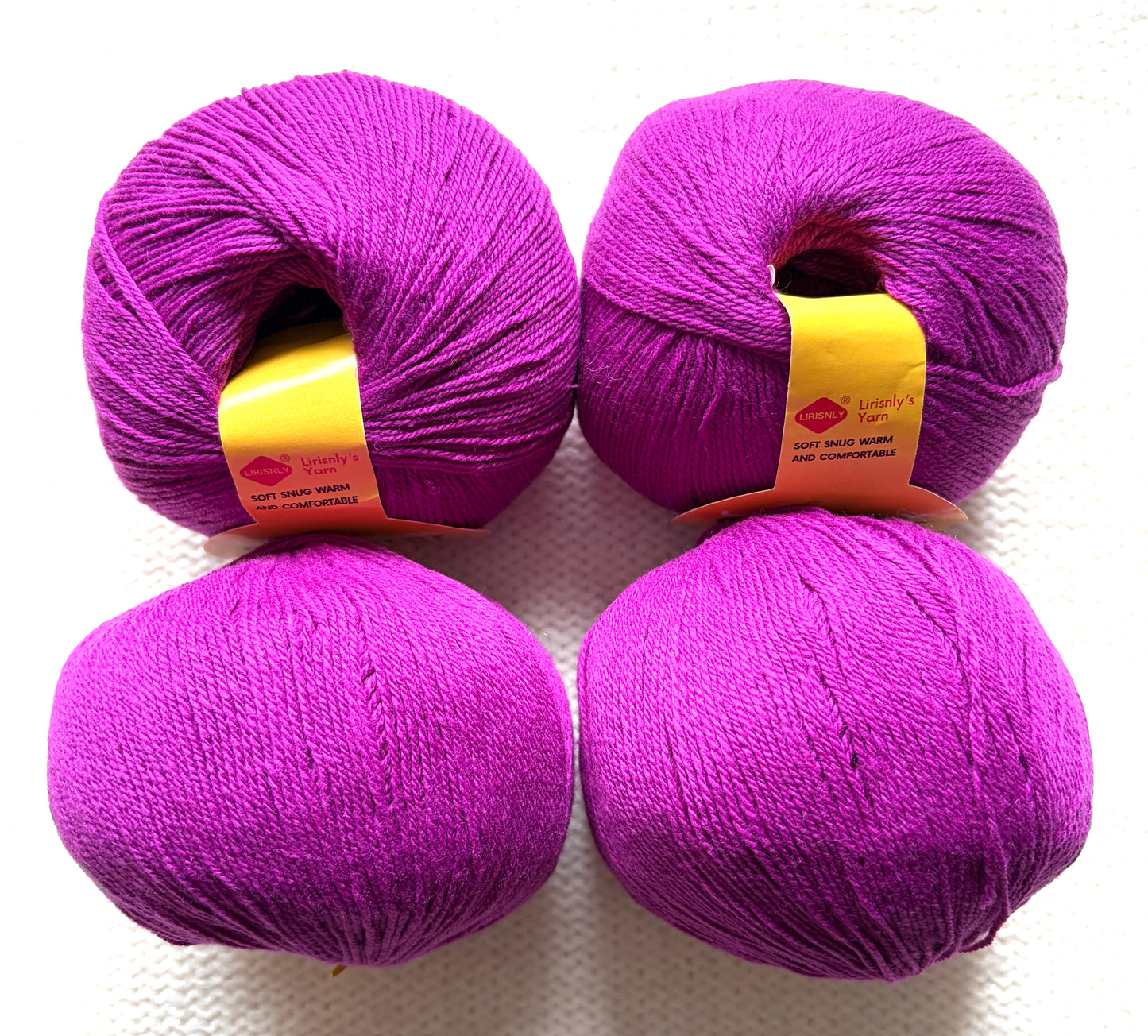 4 balls x 50g Cashmere yarn : 95% Cashmere + 5% Acrylic : 50 Magenta