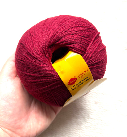 4 balls x 50g Cashmere yarn : 95% Cashmere + 5% Acrylic : 14 Claret Red