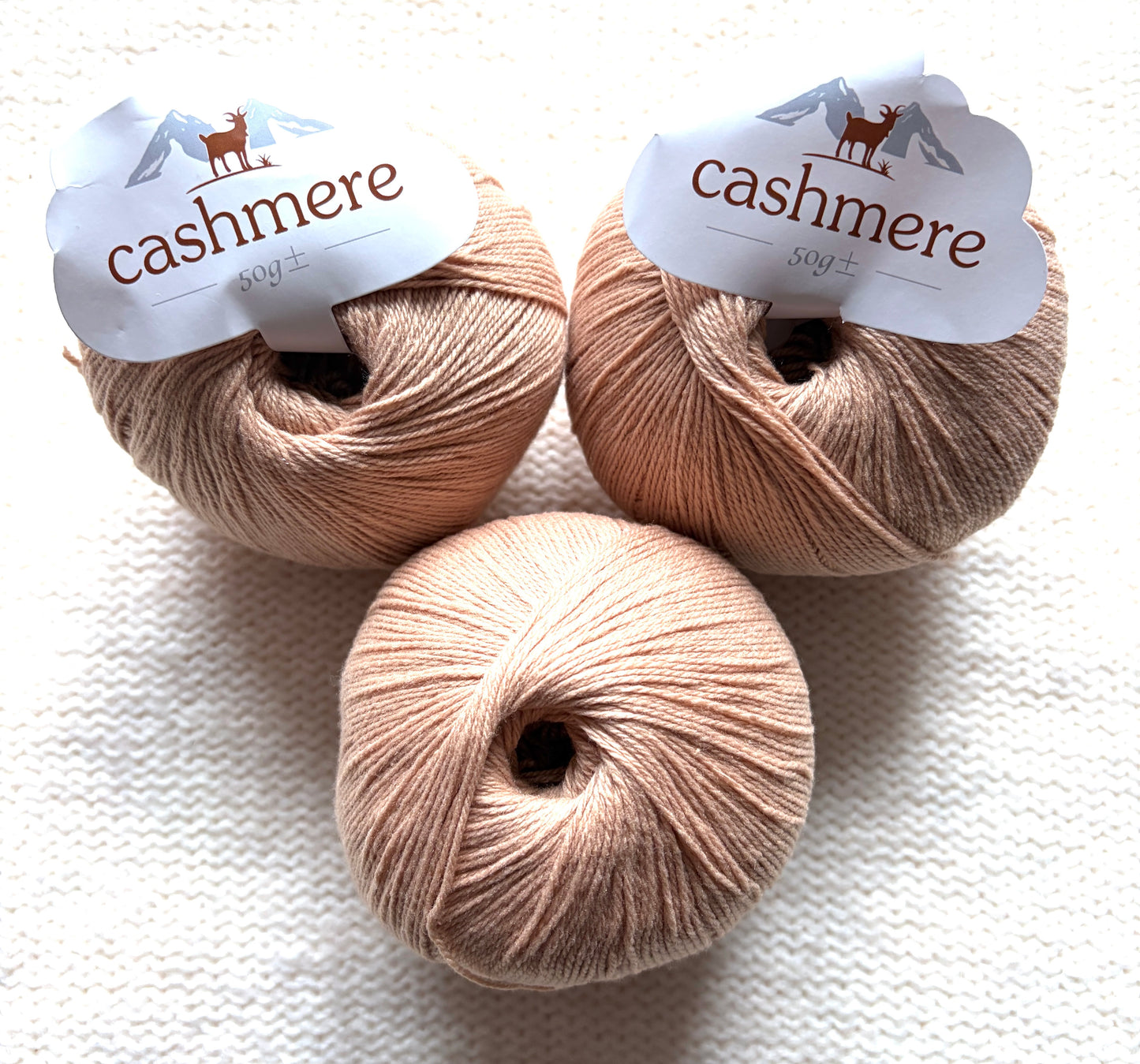 3 balls x 50g Cashmere yarn : 100% Cashmere : 08 Brown Sugar