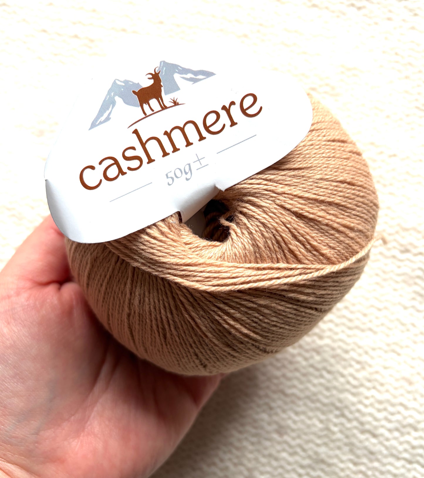 3 balls x 50g Cashmere yarn : 100% Cashmere : 08 Brown Sugar