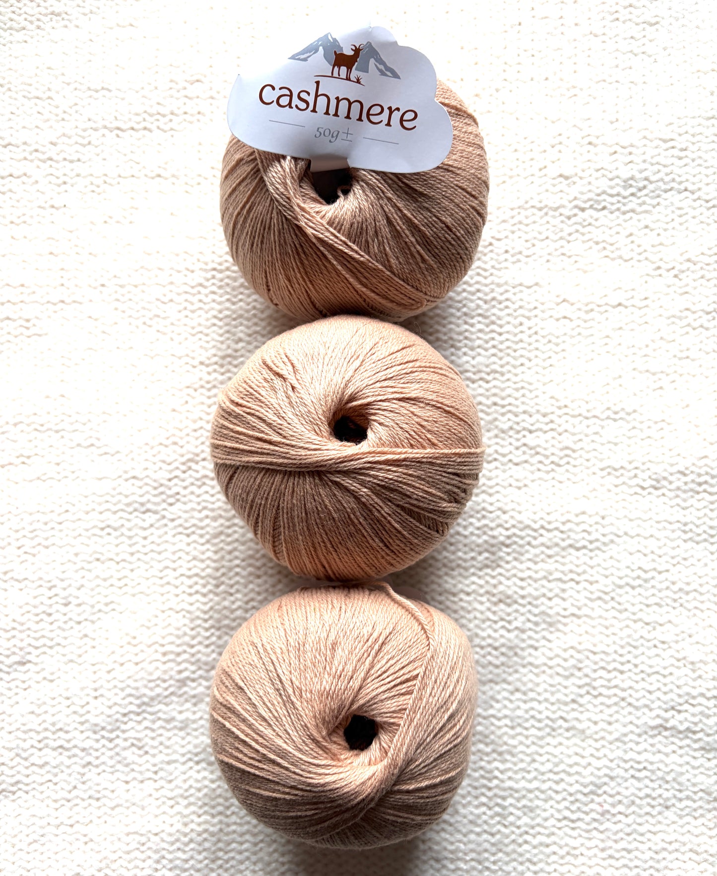 3 balls x 50g Cashmere yarn : 100% Cashmere : 08 Brown Sugar