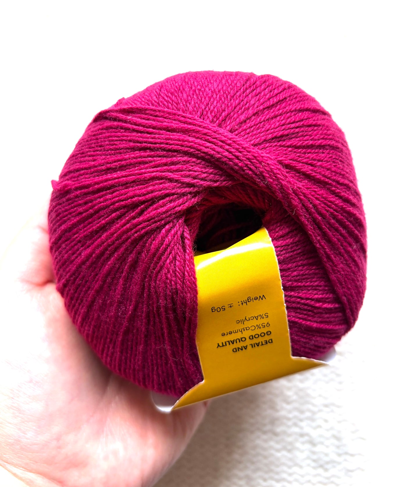 4 balls x 50g Cashmere yarn : 95% Cashmere + 5% Acrylic : 16 Raspberry