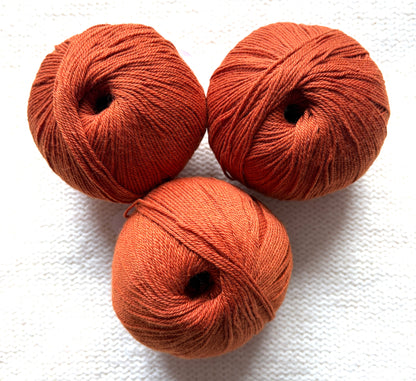 3 balls x 50g Cashmere yarn : 100% Cashmere : 18 Burnt Orange