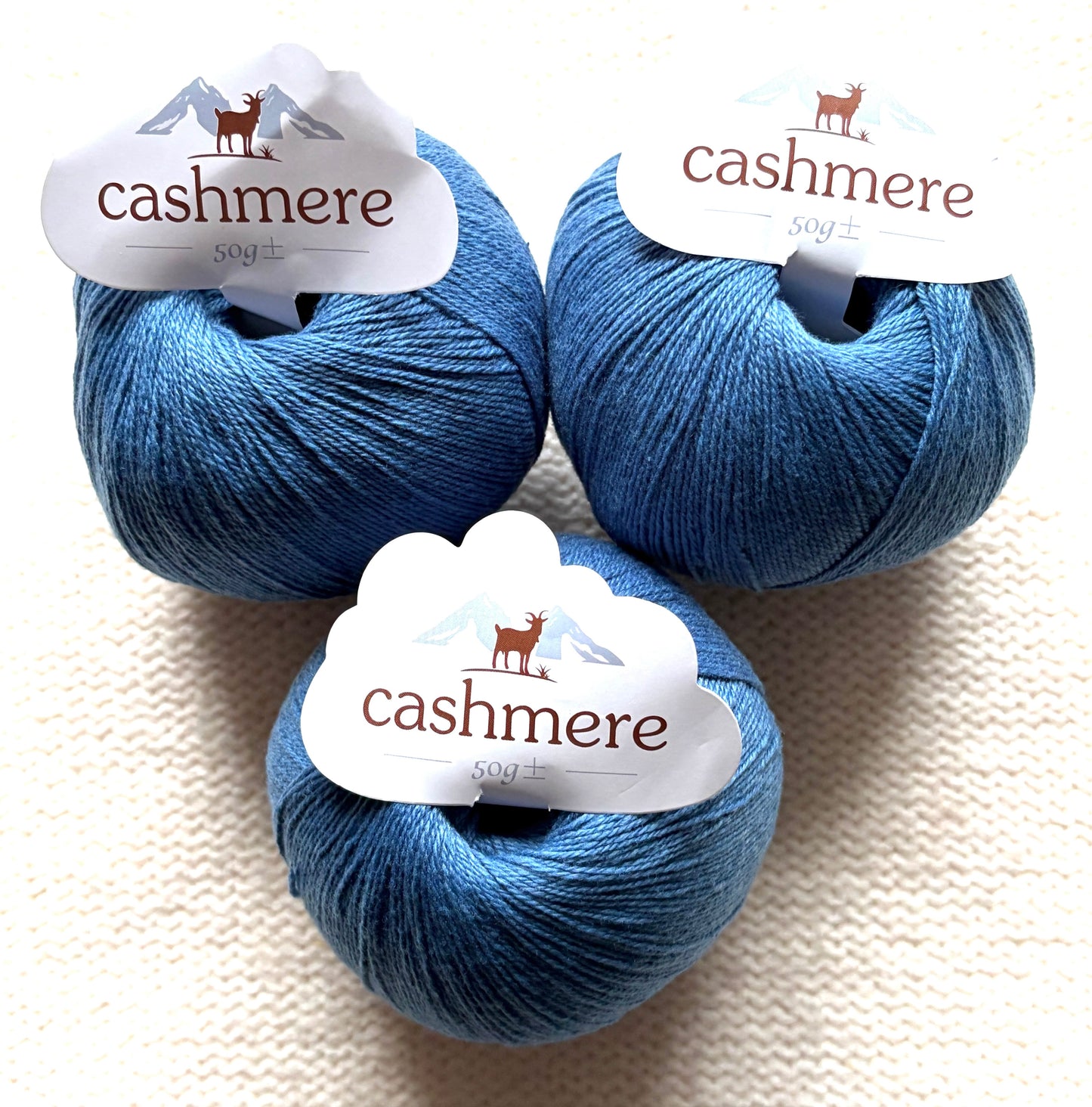 3 balls x 50g Cashmere yarn : 100% Cashmere : 22 Denim Blue
