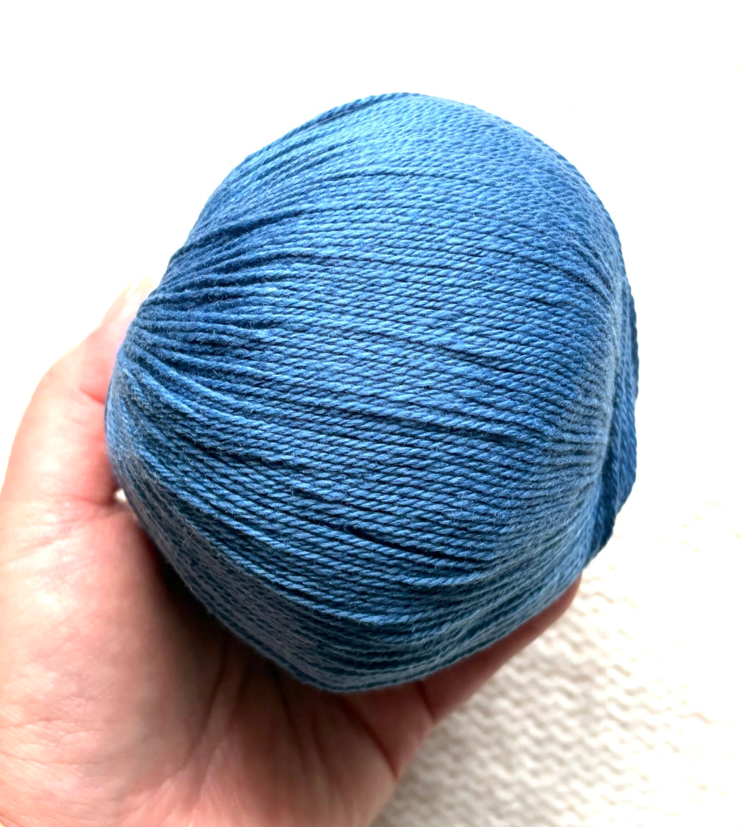 3 balls x 50g Cashmere yarn : 100% Cashmere : 22 Denim Blue