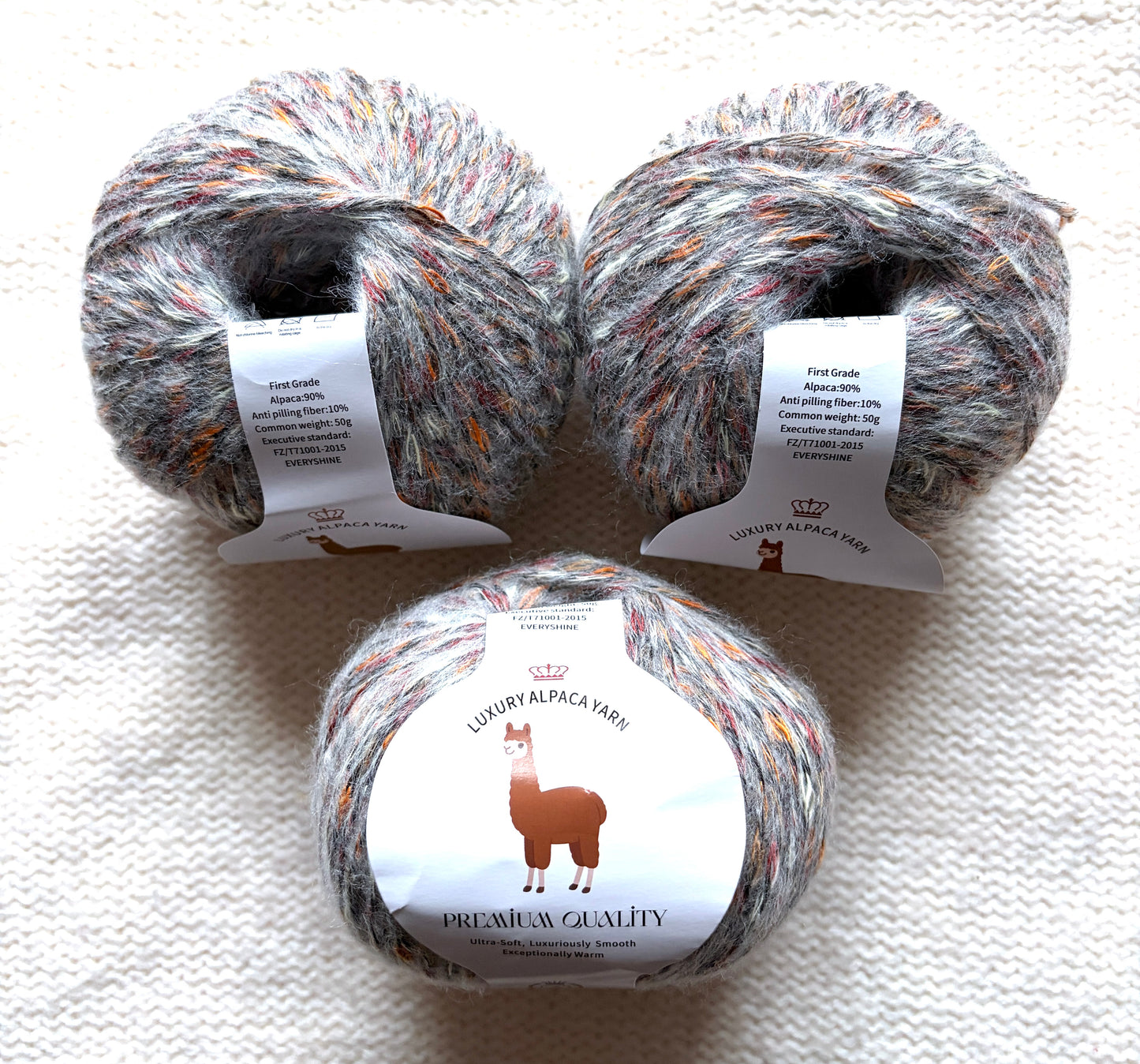 3 balls x 50g Alpaca yarn : 90% Alpaca + 10% Anti Pilling Fiber : 10 Grey