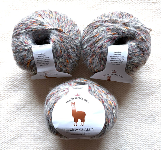 3 balls x 50g Alpaca yarn : 90% Alpaca + 10% Anti Pilling Fiber : 10 Grey