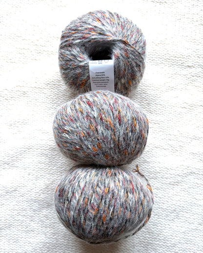 3 balls x 50g Alpaca yarn : 90% Alpaca + 10% Anti Pilling Fiber : 10 Grey