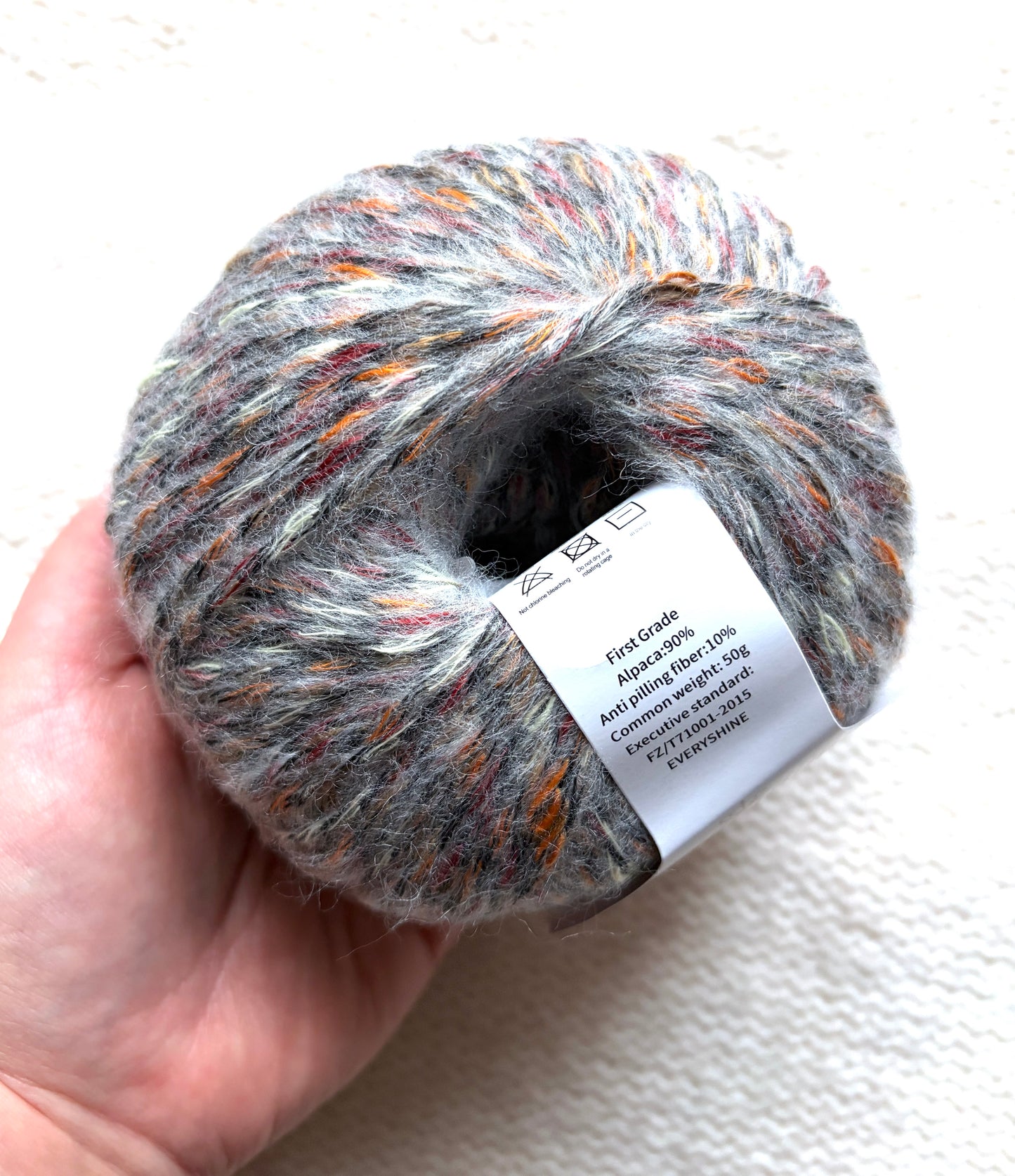 3 balls x 50g Alpaca yarn : 90% Alpaca + 10% Anti Pilling Fiber : 10 Grey