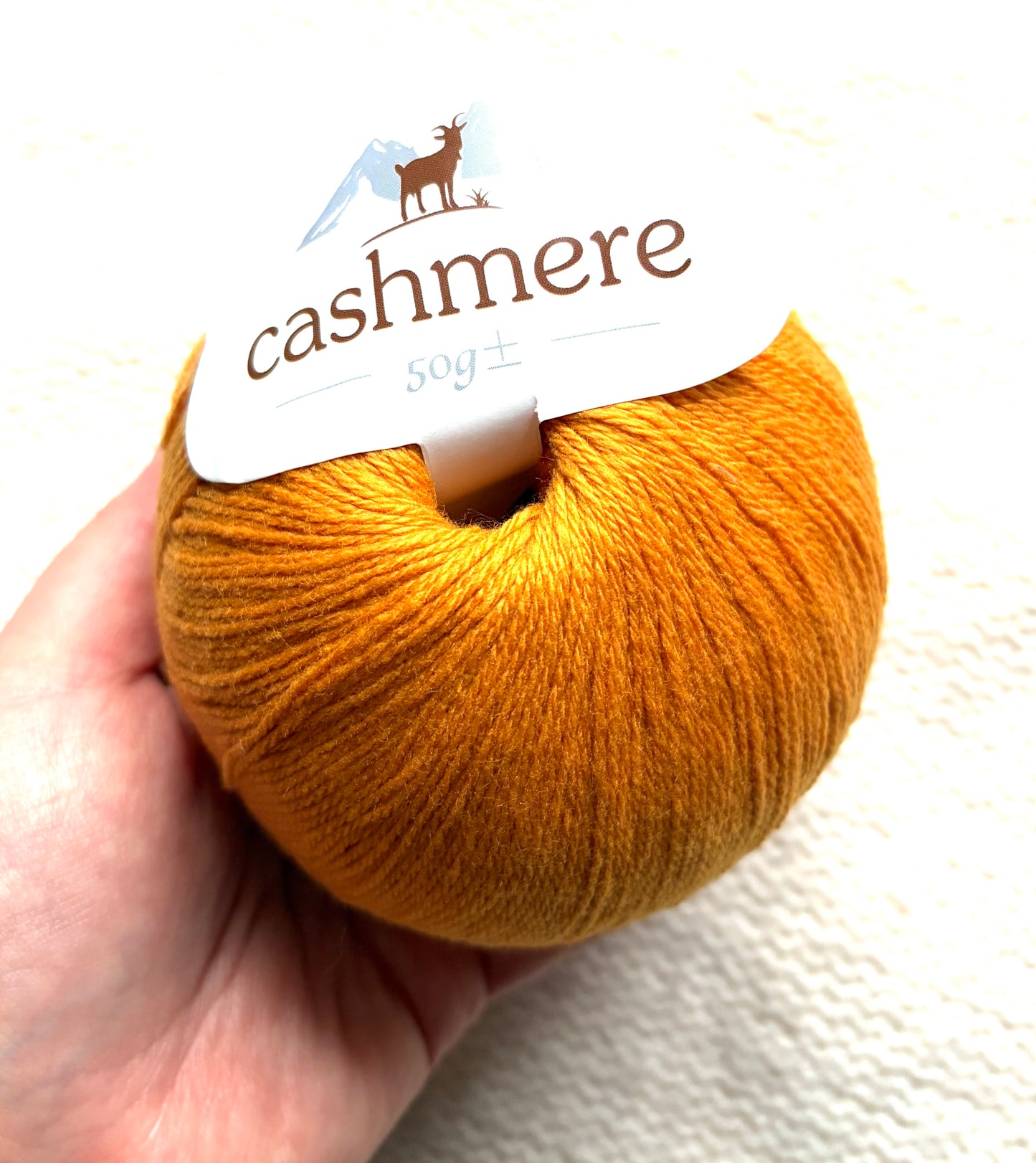 3 balls x 50g Cashmere yarn : 100% Cashmere : 09 Turmeric