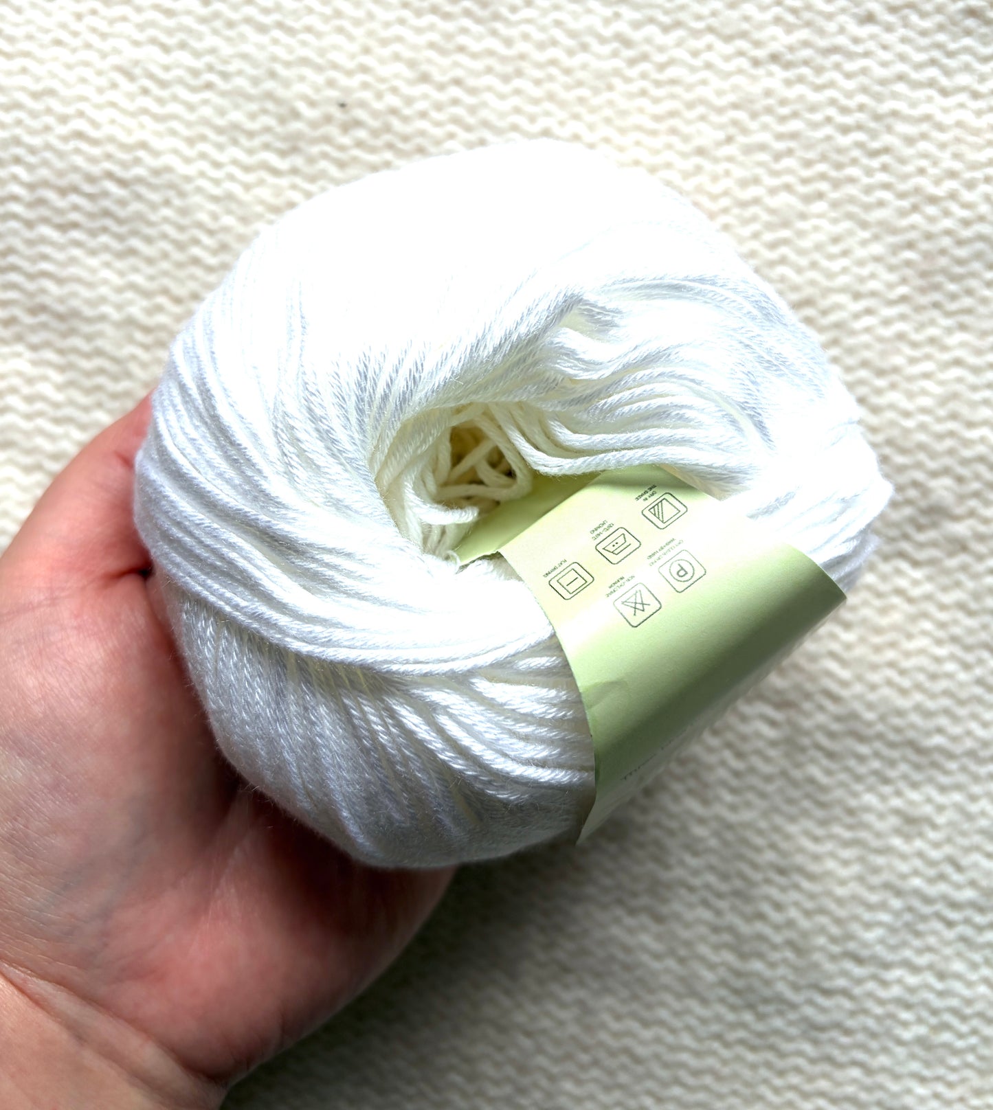 5 balls x 50g Cashmere Silk yarn : Cashmere + Silk + Bamboo fiber : 01 White