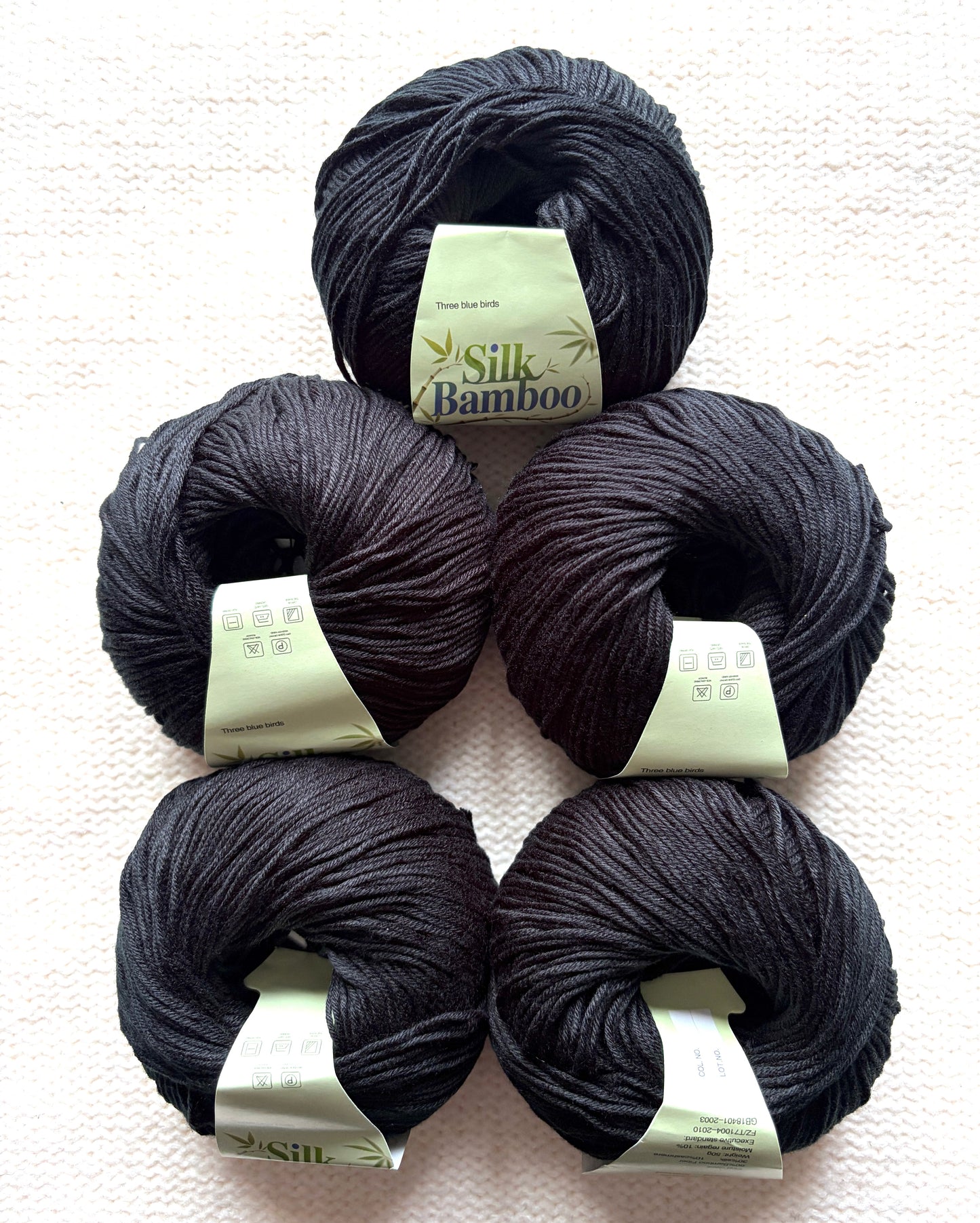 5 balls x 50g Cashmere Silk yarn : Cashmere + Silk + Bamboo fiber : 29 Charcoal