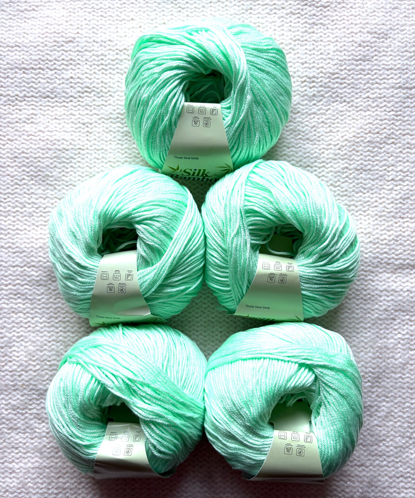 5 balls x 50g Cashmere Silk yarn : Cashmere + Silk + Bamboo fiber : 25 Neon Green