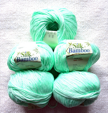 5 balls x 50g Cashmere Silk yarn : Cashmere + Silk + Bamboo fiber : 25 Neon Green