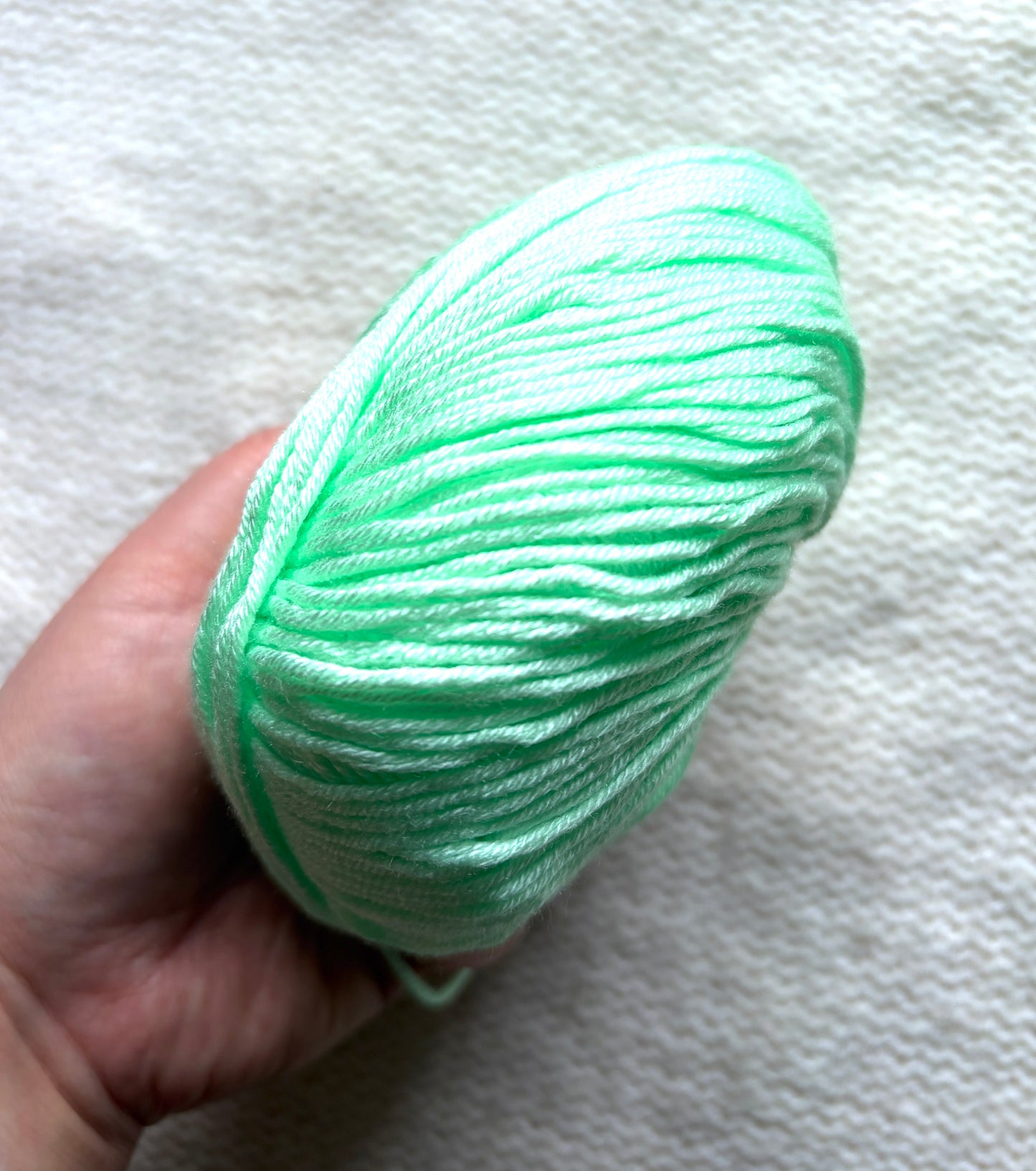 5 balls x 50g Cashmere Silk yarn : Cashmere + Silk + Bamboo fiber : 25 Neon Green